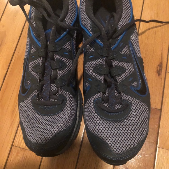NIKE TRAILER SNEAKERS  SIZE 9 MENS NEW - Picture 1 of 3